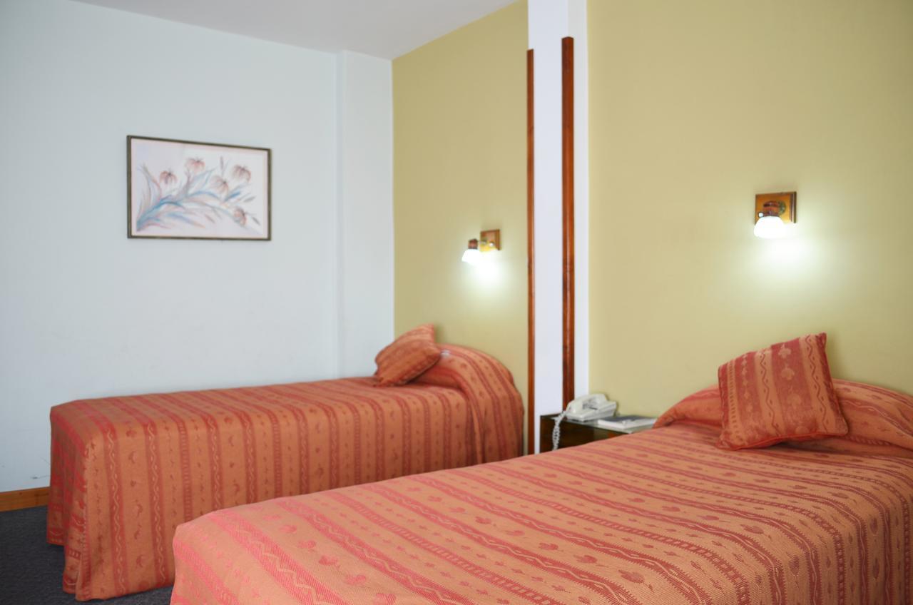 Hotel Huemul General Roca Kültér fotó