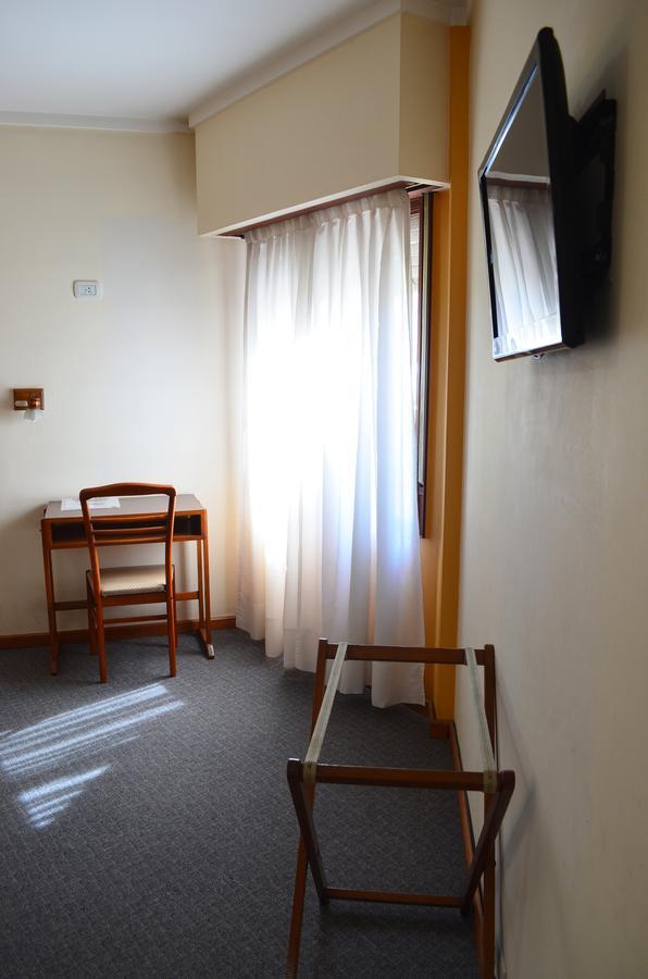 Hotel Huemul General Roca Kültér fotó