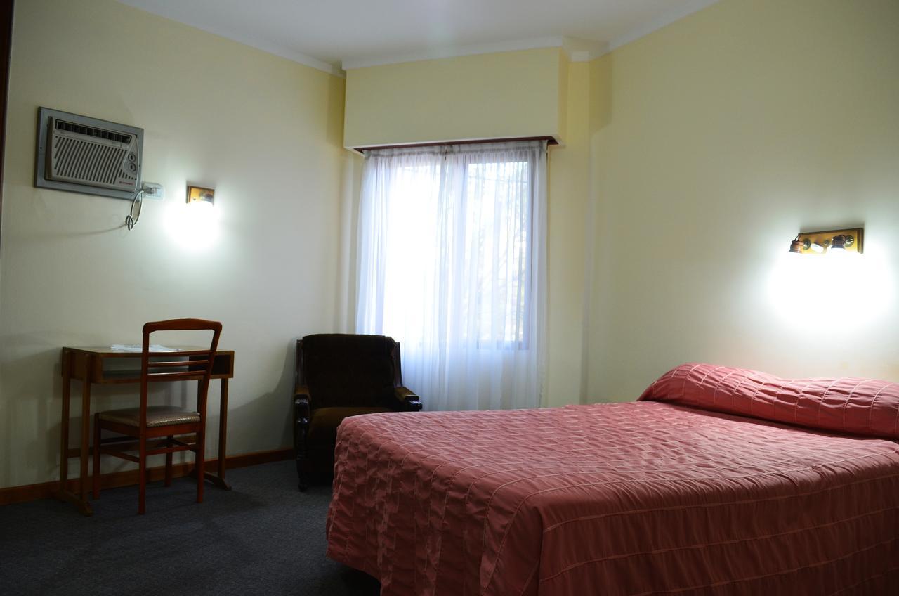Hotel Huemul General Roca Kültér fotó