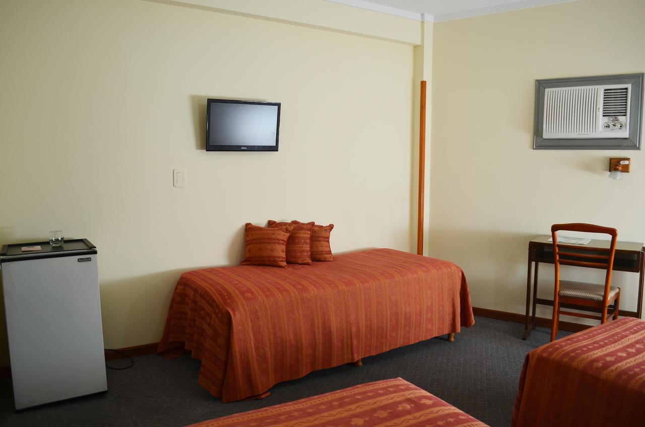 Hotel Huemul General Roca Kültér fotó