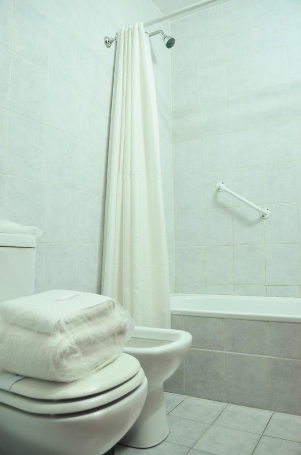 Hotel Huemul General Roca Kültér fotó